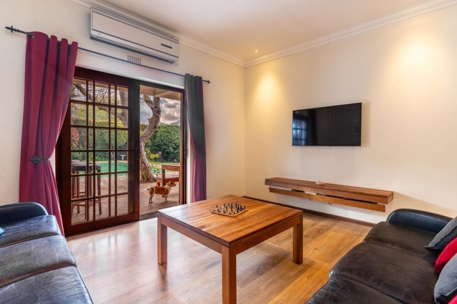 4 Bedroom Property for Sale in Constantia Western Cape